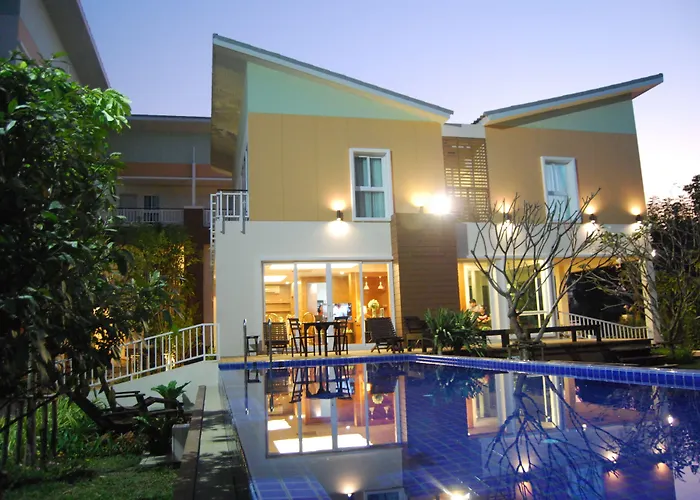 Hotel U Tiny Boutique Suvarnabhumi - Sha 4*